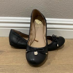 Like new Vince Camuto Flats